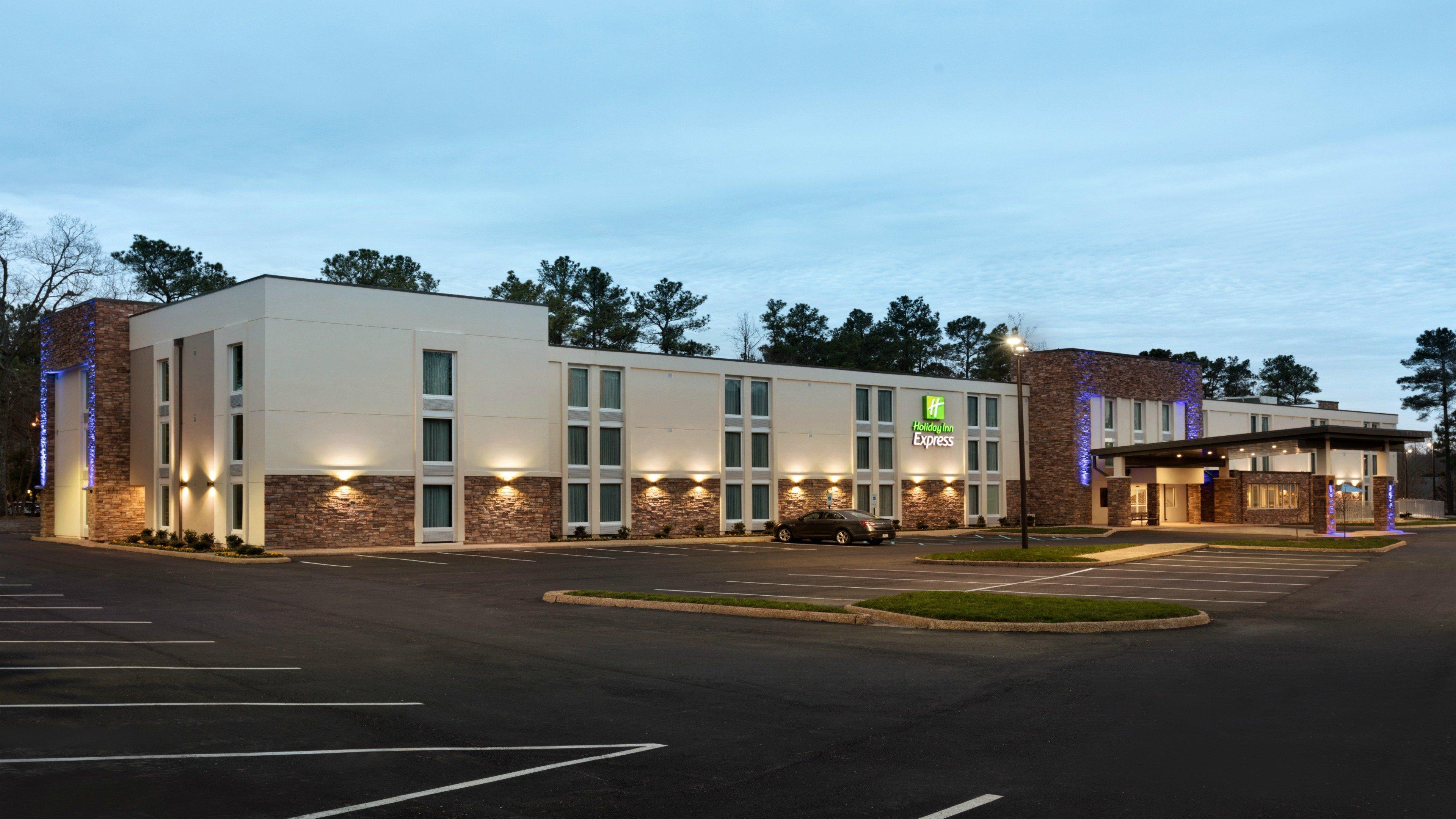 Holiday Inn Express - Williamsburg Busch Gardens Area By Ihg Eksteriør billede